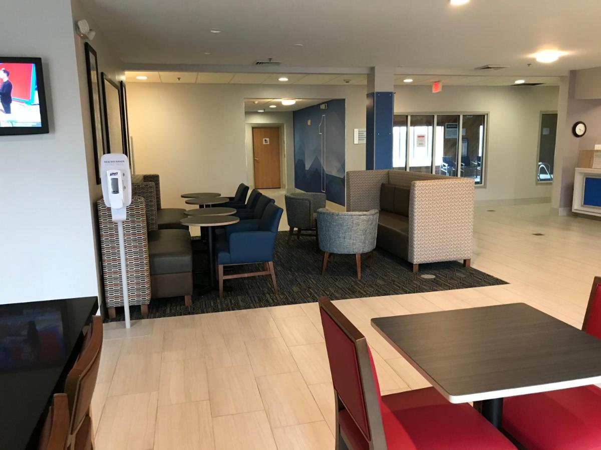 Holiday Inn Express - Toledo West - Napoleon By Ihg Exterior foto