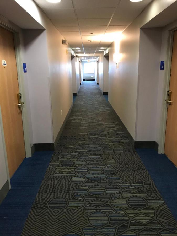Holiday Inn Express - Toledo West - Napoleon By Ihg Exterior foto
