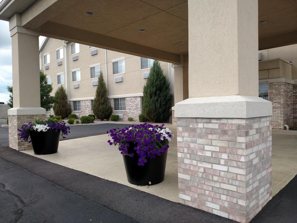 Holiday Inn Express - Toledo West - Napoleon By Ihg Exterior foto